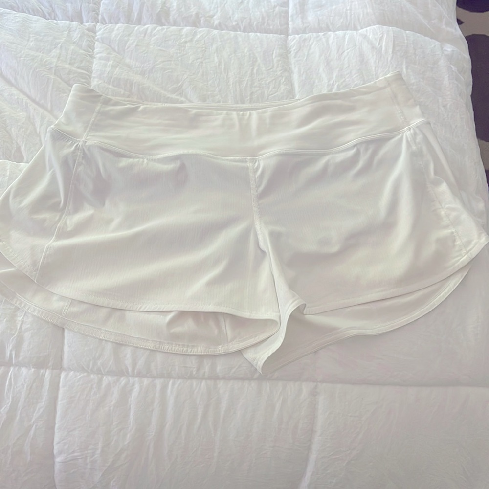Lulu lemon speed up high rise shorts